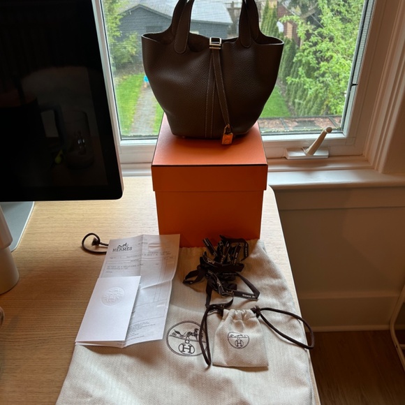 Hermes Picotin 18 Etoupe GHW - Picture 3 of 6